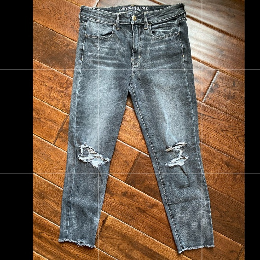 American Eagle Distressed Black Crop Jeans